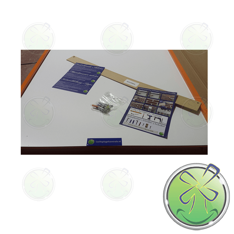 Elke lachspiegel is voorzien van een uitgebreide ophangbeschrijving, boormal en onderhoudsinstructie.
